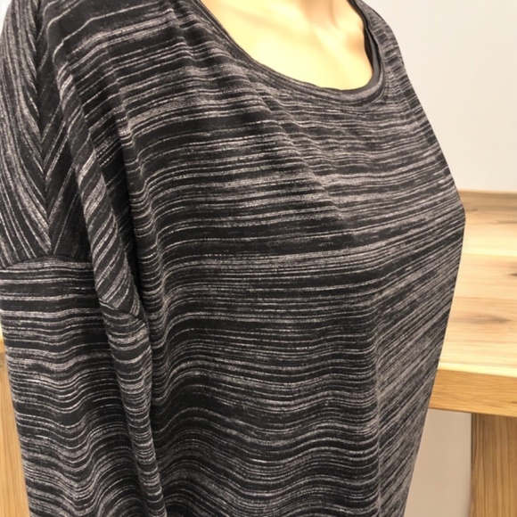 WHBM 3Q Drop Shoulder Tee Size Large - Picture 5 of 10